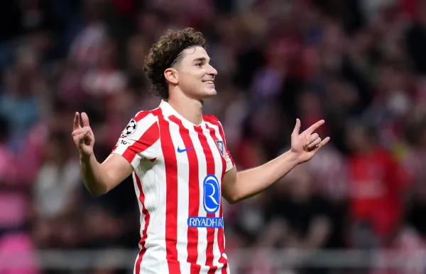 Julian Alvarez Tolak Rumor Pindah ke Barcelona 2026 (1)