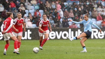 Kekalahan Arsenal di Manchester: Kesalahan Sendiri Jadi Penentu (1)