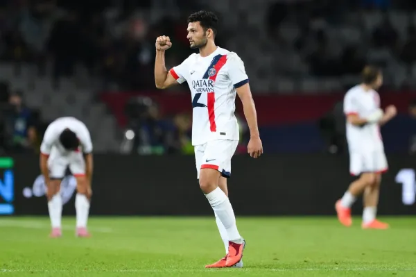 Kemenangan Dramatis PSG atas Barcelona Lewat Gol Menit Akhir (1)