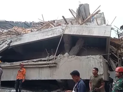 Kondisi reruntuhan bangunan musala di Ponpes Al Khoziny Sidoarjo, Selasa (30/9/2025)
