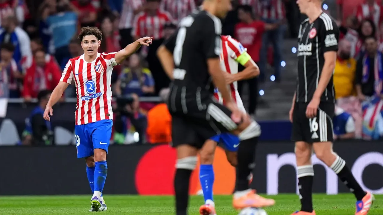 La Liga forward shuts down Barcelona rumours &#x002013; &#x002018;Social media stories are beyond me&#x002019;