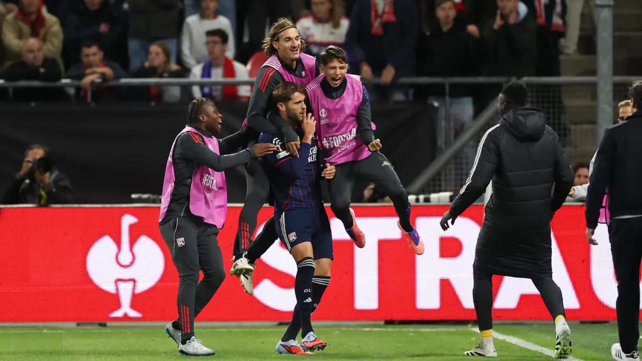 Ligue 1 Review | Lyon flying high after summer turmoil