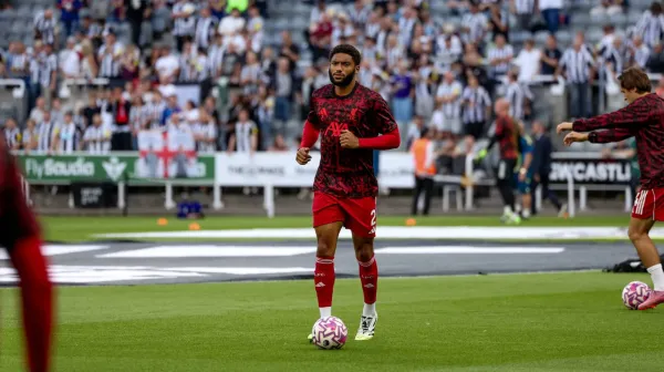 Liverpool Takan-Tan: Minat Milan dan Masa Depan Gomez (1)