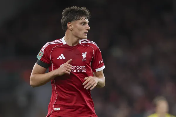 Liverpool Takan-Tan: Minat Milan dan Masa Depan Gomez (2)