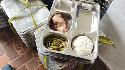Makanan bergizi gratis (MBG).