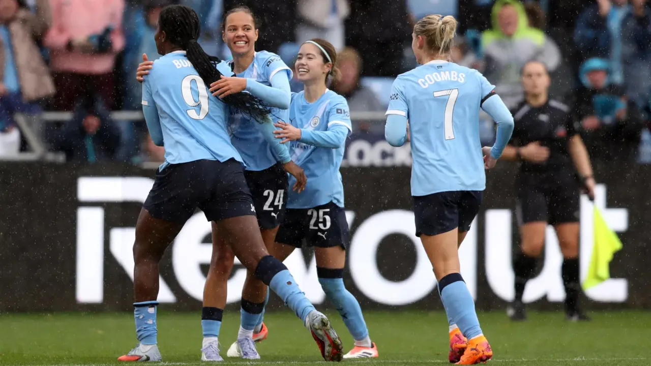 Manchester City 3-2 Arsenal: Late Beney strike guides City to win in WSL thriller
