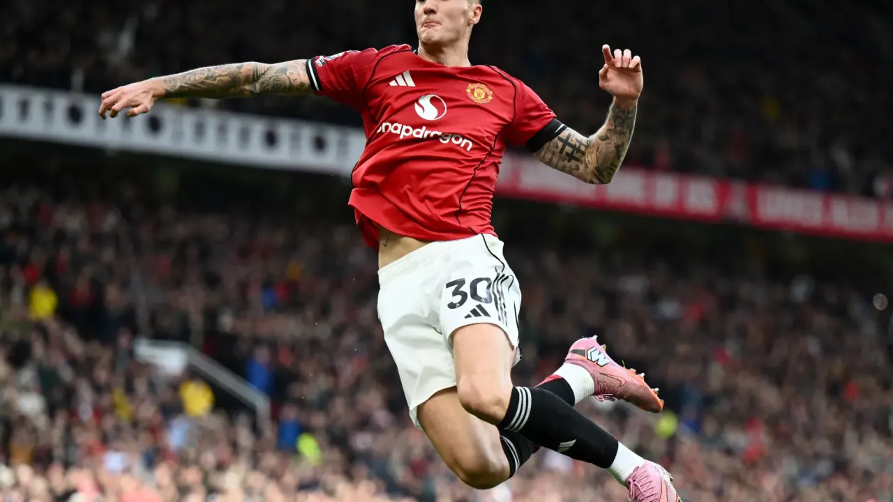 Manchester United 2-0 Sunderland: Red Devils ease pressure on Amorim after comfortable win