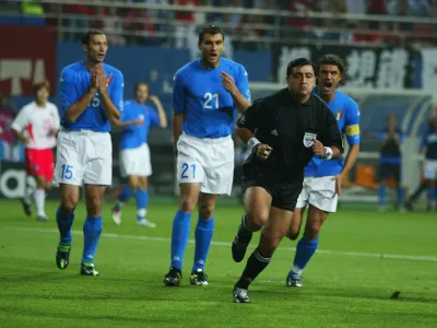 Manuel Akanji Ungkap Bangga Akar Nigeria dan Kenang Mantan Pemain Inter (2)