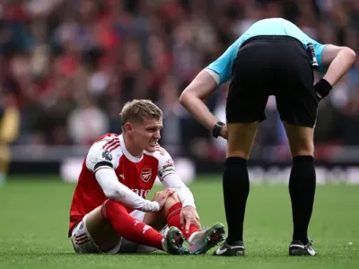 Martin Odegaard was forced off before half-time again through injury (HENRY NICHOLLS)