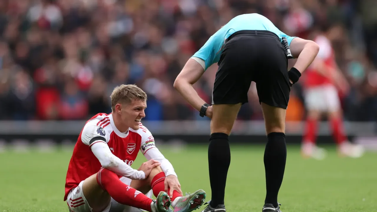 Martin &#xd8;degaard and Declan Rice add to Arsenal&#x002019;s growing injury list