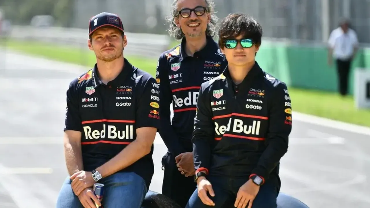 Max Verstappen, Red Bull Racing, Yuki Tsunoda, Red Bull Racing Team, Laurent Mekies, Alpine