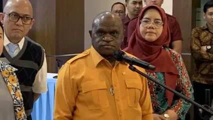 Menteri Hak Asasi Manusia (HAM) Natalius Pigai dalam konferensi pers di Kantor Kementerian HAM, Rasuna Said, Jakarta Selatan, Kamis (10/7/2025).