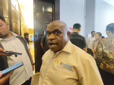 Menteri HAM Natalius Pigai saat ditemui di Hotel Royal Kuningan, Jakarta, Selasa (17/9/2025).