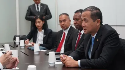 Menteri Transmigrasi (Mentrans) M Iftitah Sulaiman Suryanagara