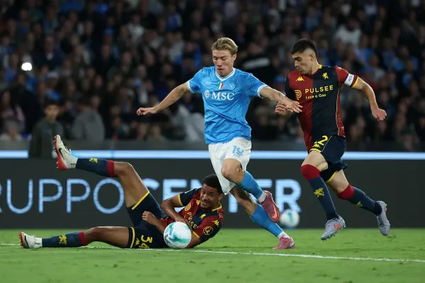 Napoli dan Roma Memimpin Klasemen Serie A (2)