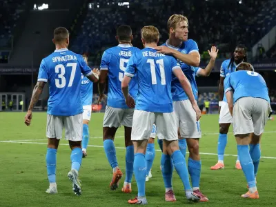 Napoli Menangi Duel Ketat dengan Sporting 2-1 di Liga Champions (1)