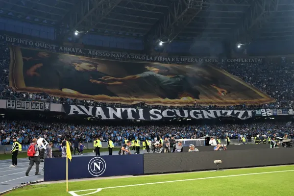 Nigthmare eve for Sporting CP: Flight delays and fireworks disrupt Napoli trip
