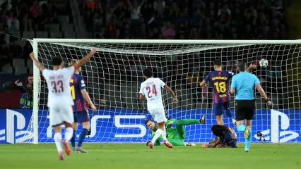 Paris Saint-Germain Hantam FC Barcelona di Camp Nou