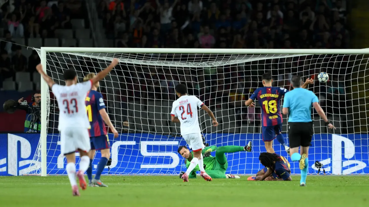 Paris Saint-Germain Hantam FC Barcelona di Camp Nou