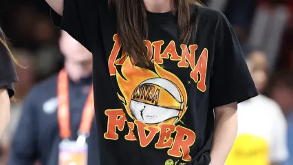 Pelatih Indiana Fever Angkat Suara soal Tantangan Caitlin Clark