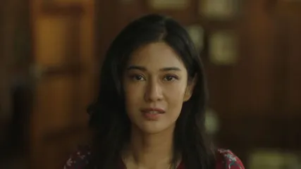 Penampilan Dian Sastrowardoyo sebagai Lara dalam film The Fox King.