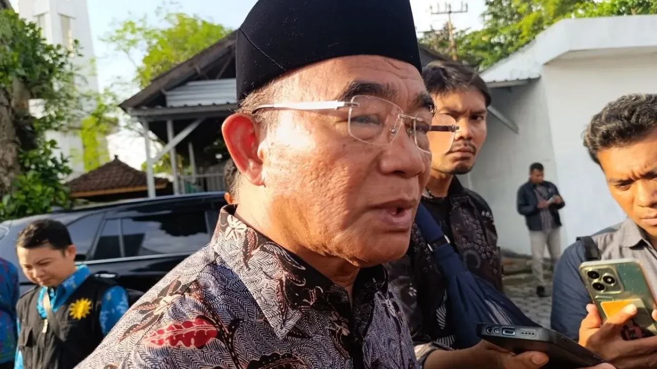 Penasehat Khusus Presiden Bidang Haji, Muhadjir Effendy. BSI mengangkat Muhadjir sebagai Komisaris Utama.