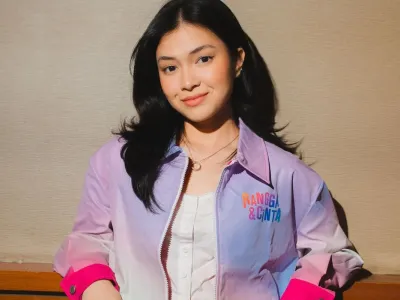 Potret Jasmine Nadya yang dipercaya memerankan tokoh Alya dalam film Rangga & Cinta.