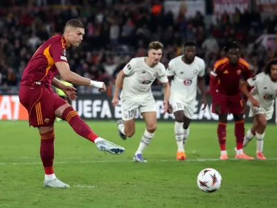 Reaksi Francesco Totti Usai Roma Gagal Tembak Penalti Trio (1)
