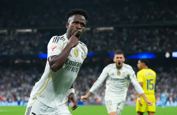 Real Madrid return to La Liga summit with victory over Villarreal