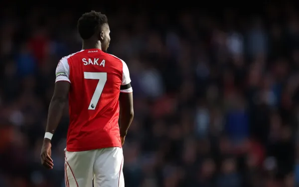 Saka Rayakan 200 Pertandingan Premier League dengan Gol Penting (1)