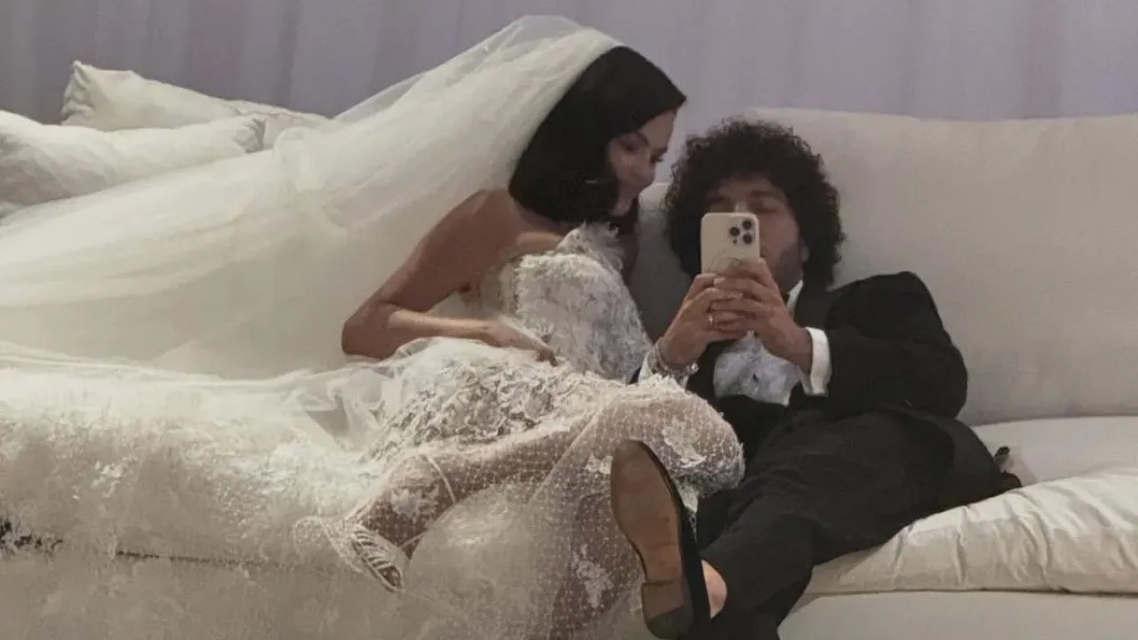 Selena Gomez menikah dengan Benny Blanco di Santa Barbara, California, Amerika Serikat, pada Sabtu (27/9/2025).