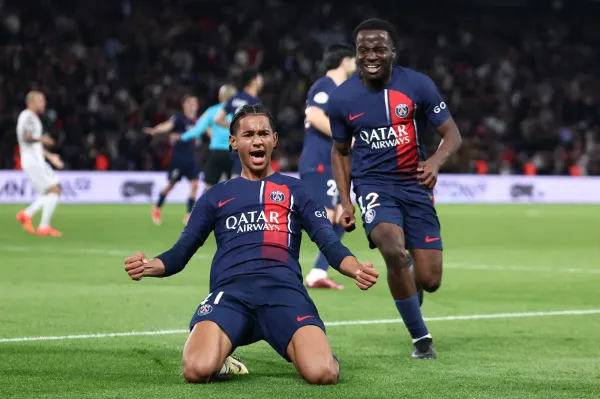 Senny Mayulu Dipercaya Pimpin Serangan PSG Lawan Barcelona (1)