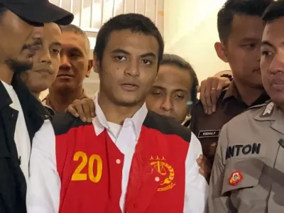 Terdakwa Vadel Badjideh dituntut 12 tahun penjara dalam kasus asusila anak Nikita Mirzani di Pengadilan Negeri Jakarta Selatan, Senin (1/9/2025).