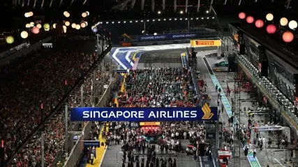 The busy grid prior to the F1 Grand Prix of Singapore