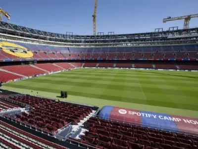 The renovated Camp Nou is still not ready to be reopened (Josep LAGO)