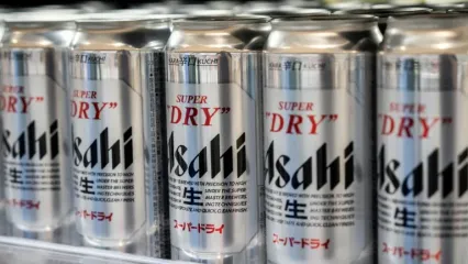 There are fears supplies of Asahi's popular Super Dry beer could be hit by the outage (Yuichi YAMAZAKI)
