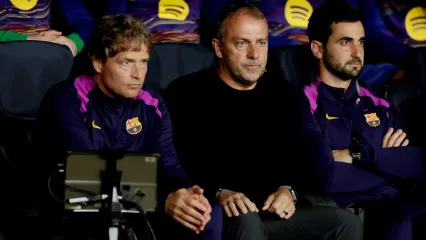 Thierry Henry Kritik Strategi Tinggi Hansi Flick di Liga Champions