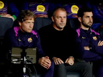 Thierry Henry Kritik Strategi Tinggi Hansi Flick di Liga Champions