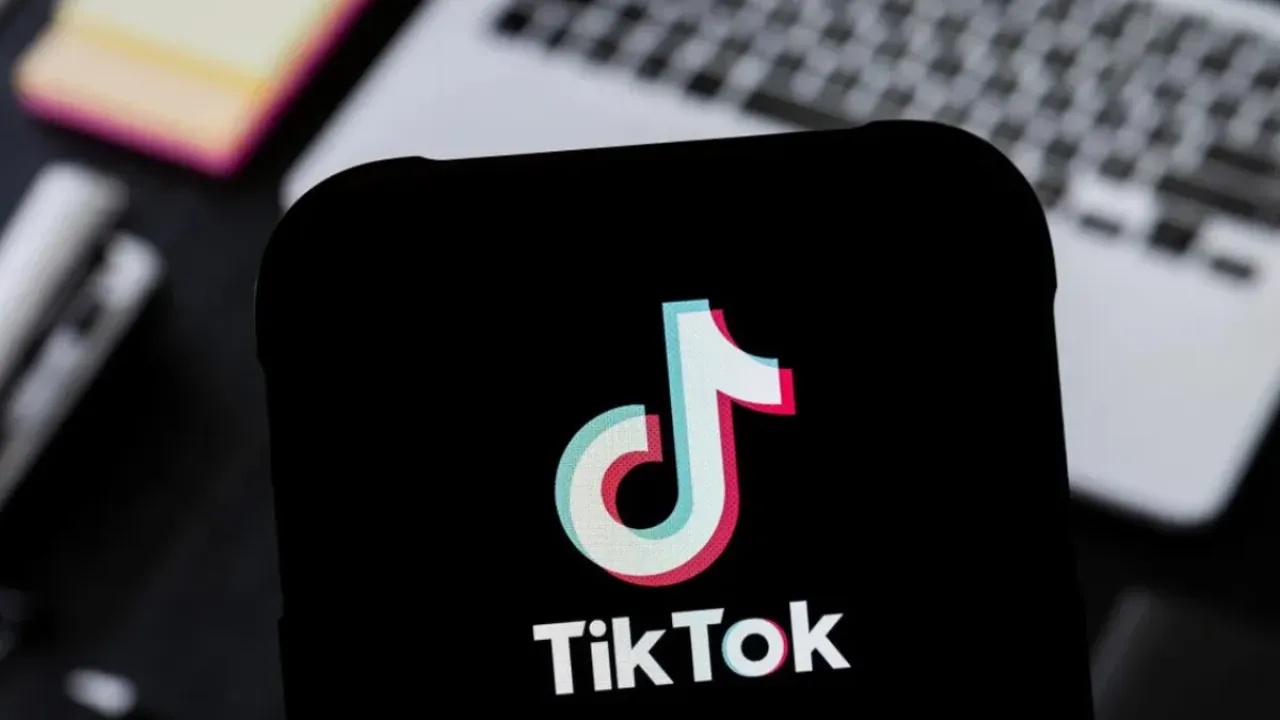 TikTok aktifkan kembali fitur siaran langsung (Live) di Indonesia setelah sempat dihentikan sementara sejak Sabtu (30/8/2025) malam.