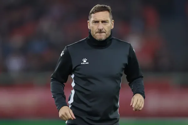 Totti reacts as Roma miss three penalties: ‘Never happened in football’s history’