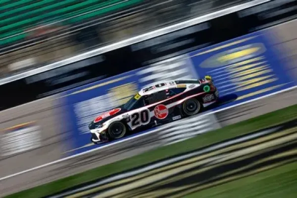 Ty Gibbs Bicara Insiden dengan Denny Hamlin di Balapan NH (2)