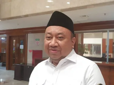 Wakil Ketua Komisi X DPR RI Lalu Hadrian Irfani saat ditemui di Gedung DPR RI, Selasa (22/4/2025).