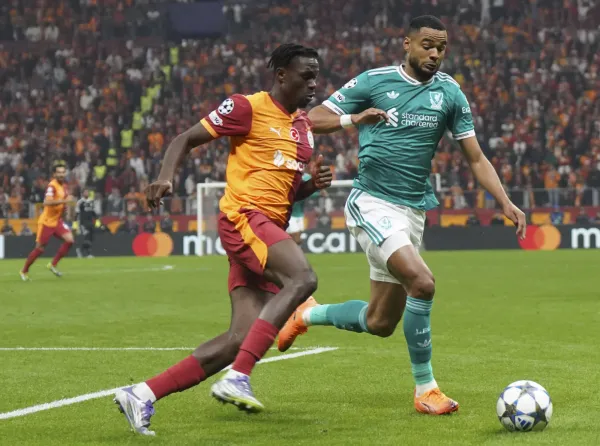 ‘Liverpool have a massive left-side issue’ – Fan reaction to ’embarrassing’ Champions League performance