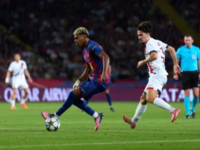 &#x002615;&#x00fe0f;&#x00d83e;&#x00dd50; FC Breakfast: surreal scene in Spain, Ndjantou v Yamal, Kluivert shock